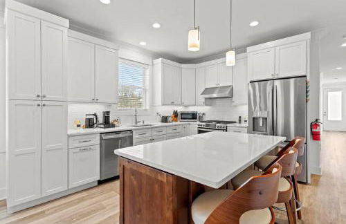 Steps From Beach & Boardwalk, Ocean Views with 5 Decks, 3 Cars - Foto 6