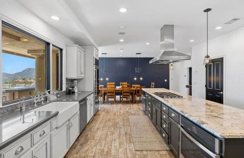 Private Gated 6BR Luxury Estate, Gym, Lake View - Foto 25