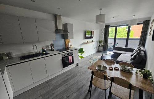 Stylish Madison Apartment with Balcony - FREE Car Parking - Hemel Hempstead Town Centre - Foto 17