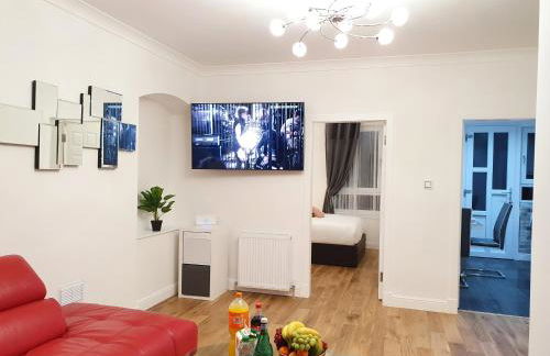 Glasgow Comfortable and Modern 3 Bedroom Mid Terraced Villa - Foto 13