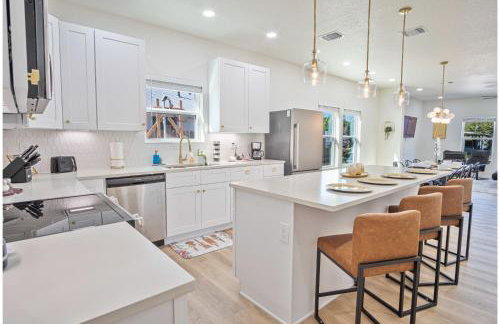Perfect Spot to Relax 4br/3ba Near Dtown Hemisfair - Foto 24