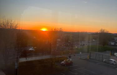 London LuXXe Suites & Apartments - London Heathrow Airport, Terminal 1 2 3 4 5 - Foto 18