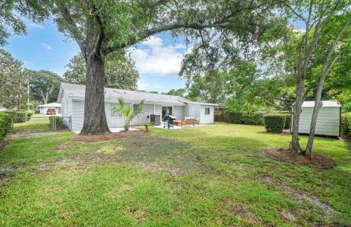 Magnolia - Family-Friendly Comforts, TVs, Grill & Just Steps to the Beach! - Foto 26