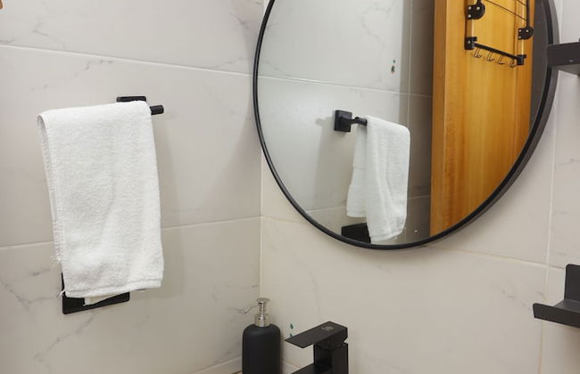 Dream Stay - Pool & Gym - 10min Airport & Homs - Foto 42