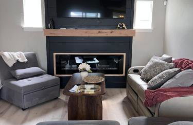 Large Five Bedroom house with outdoor patio with Jacuzzi and television! - Foto 6