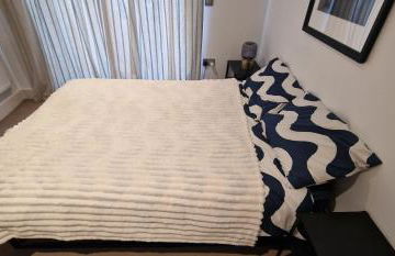 A lovely bedroom in Woolwich - Foto 9