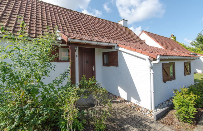 3 bedroom House in Bredene with swimming pool and garden - Photo 7