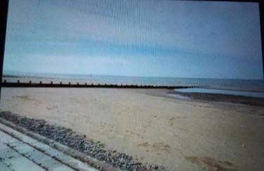 Deluxe 3 bedroom Lyons Robin hood oaklands with free wifi free sky - Photo 16