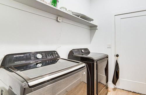 Yard, Patio! Luxe Home Near Top Dallas Attractions - Foto 24