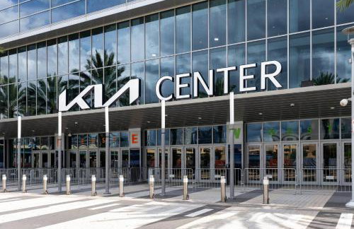 Close to the Action, Peaceful When You Return - Foto 62