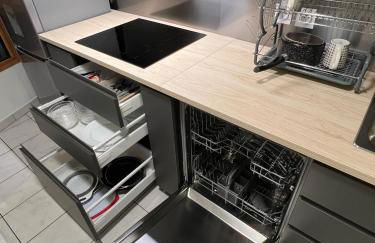 PARIS-MONTROUGE Magnifique appartement 3 pièces de 75m2 avec PARKING - très cosy pour 1 - 8 personnes refait à NEUF -ENTIRE APARTMENT LUXURIOUS AND WARM -Montrouge Paris 14ème - Proche Aéroport Orly Parc Expositions Porte de Versailles FREE WIFI GRATUIT - Foto 19