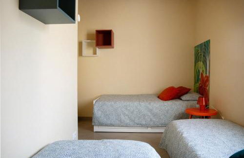 Casa con ampio terrazzo, vista lago e giardino - Foto 16