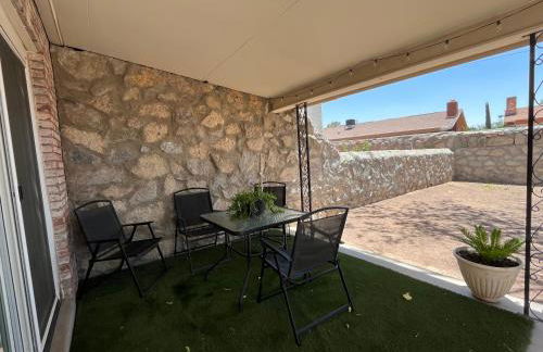 Cozy Townhome 5 Min to Airport - Foto 11