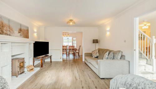 Henrow House Lymington 4 Bed Detached Home with Hot Tub - Foto 2