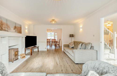 Henrow House Lymington 4 Bed Detached Home with Hot Tub - Foto 2
