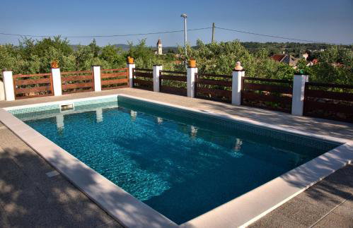 Tvrdic Honey - Photo 42