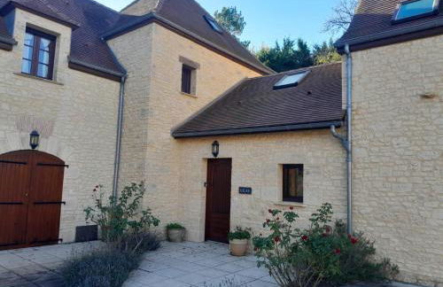 Lilas - Spacieuse maison 10 pers Jardin BBQ - Foto 17