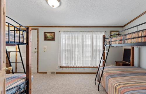 Picture Perfect Dual Home on the Lake - Foto 34