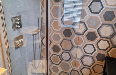 Beautiful 5 Bedroom Home Sleeps 12 people in Manchester - Foto 23