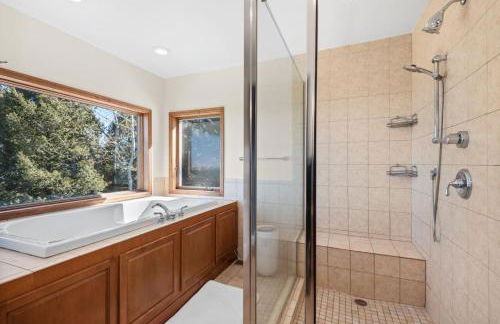 Mountain Retreat Sleeps 10 with Pool Table and Arcade - Foto 32