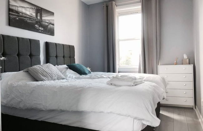 Captivating 2-bed Apartment in Kirkcaldy - Foto 1