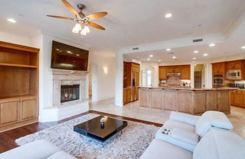 Villa Andalusia 6BR 5BA Luxury Jacuzzi Views and Games - Foto 15