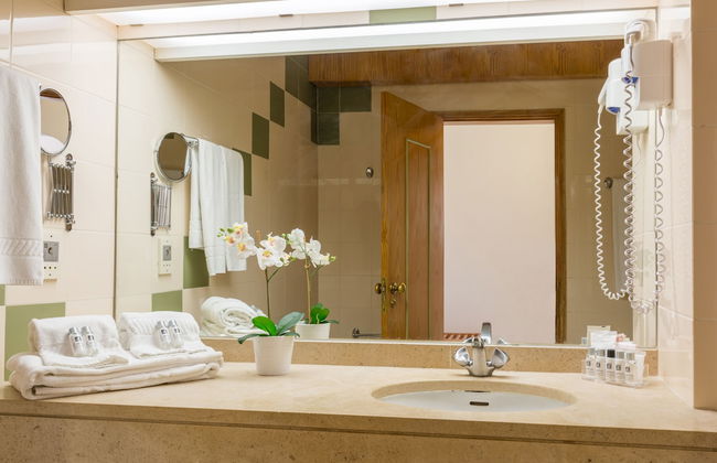 Luna Hotel Da Oura - Photo 32