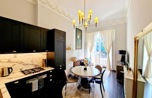 Stunning Hyde Park Home with Private Balcony & Lift Elevator Access - Foto 17