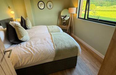 Unbox at Poplar Tree - Photo 12