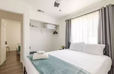 CA5 House Cozy 3BR in Azusa - Foto 2