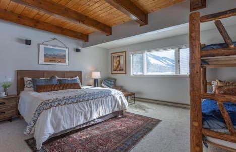 Cedar Creek Chalet - Snowmobilers Dream - Hot tub - Foto 46