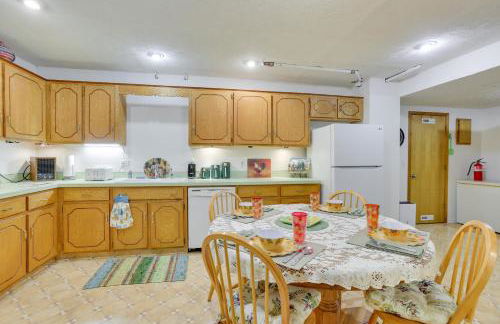 Fort Calhoun Home with Screened Porch and Playground! - Foto 6