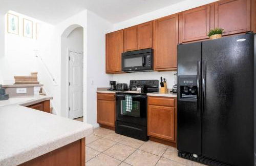 Four Bedroom w/ Screened Pool Close to Disney 4572 - Foto 18