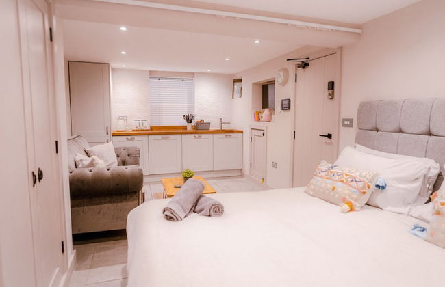 The Hideaway - Photo 1