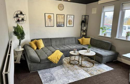 Sleeps 8 3 BED Parking NEC JLR NIA Airport - Foto 2