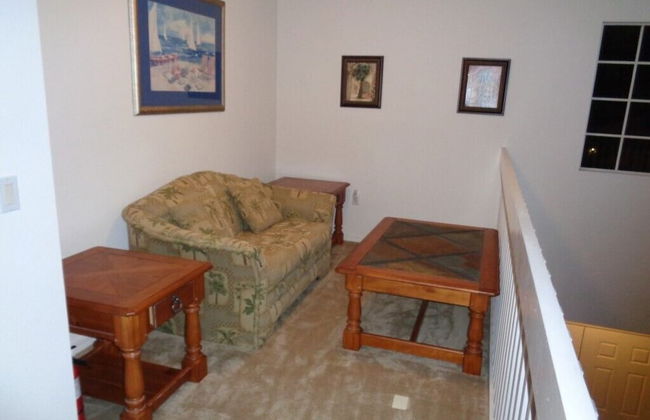 R1 Legacy Park 5 bed / 3 Bath - Foto 6