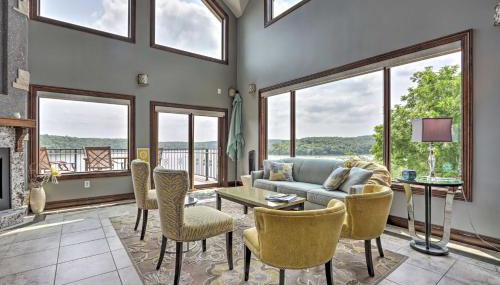 Luxe Group Home with Boat Dock in Lake of the Ozarks - Foto 3