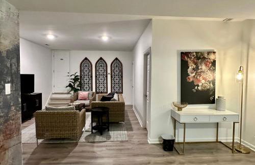 Private Suite in Upscale Neighborhood - Foto 38