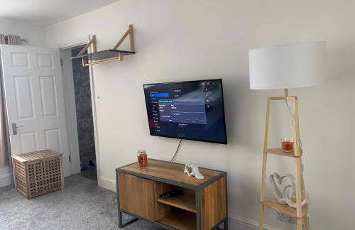 Jolly Jupiter at The Moon - Photo 6