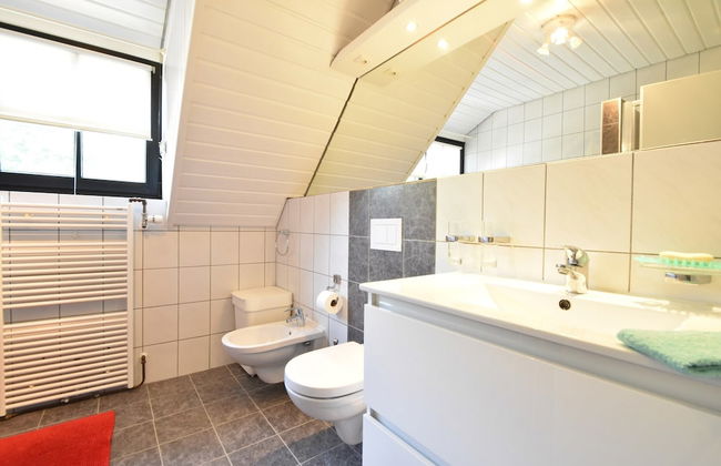 Spacious Mansion With Meadow View in Bruinisse - Foto 24