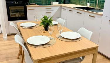 Le salon des voyageurs - Au Cœur de DOLE - Parking GRATUIT à proximité - Foto 5