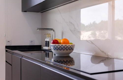 New Luxury Apartment, Sea View with Pool & Gym - Foto 22