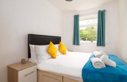 Ideal 2 Bedroom Ground floor Apartment By Jesswood Properties for Contractors & Business, Free Parking and Wifi - Foto 5