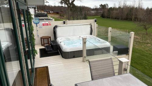 Hot Tub Lodge with Panoramic Views & Free Golf - Foto 4