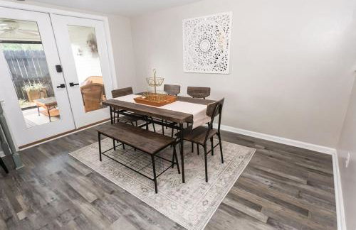 Newly Renovated, Dog Friendly, Stocked Kitchen - Foto 24