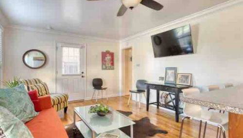 Belmont Shore Beach Bungalow, 2 min walk to town! - Foto 4