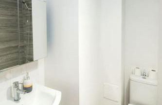 Cozy Retreat Near Heathrow Airport - Foto 22