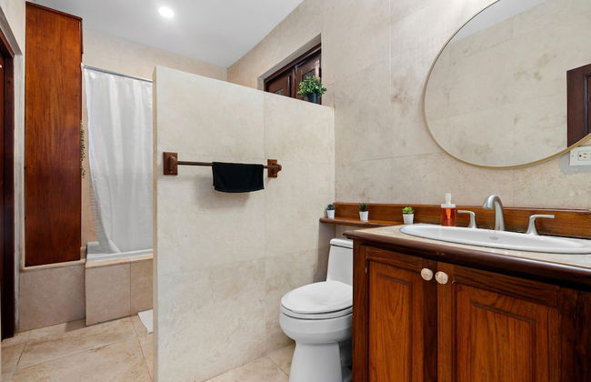 Otium Rentals Penthouse w 2 Terraces - Photo 37