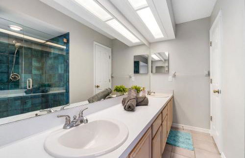 7 BR Heated Pool, Game Room, Theater, Sleeps 25 - Foto 30