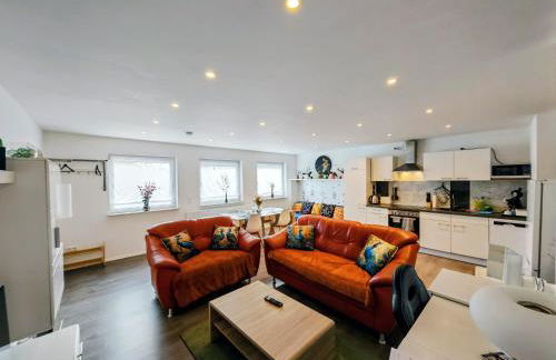 VipStay - Stilvoll und geräumige Apartments mit Terasse oder Balkon, Küche, kostenloses Parken, WLAN, Smart Tv - Foto 3